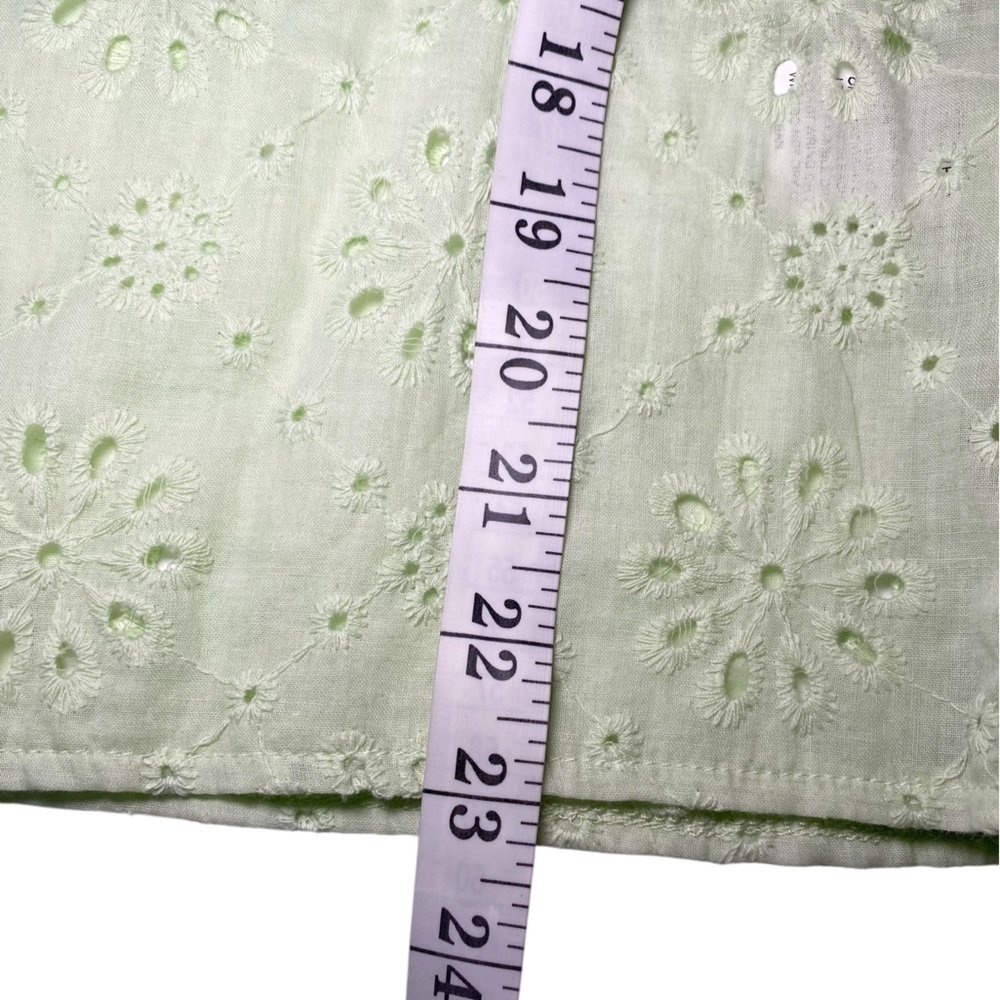 Niay Light Green Sleeveless Eyelet V-Neck Top - Picture 11 of 11